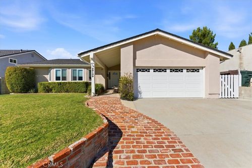 29159 Lotusgarden Dr, Canyon Country, CA, 91387-1841 | Card Image