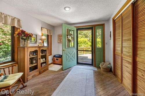 508 Lyon Lake Rd, Marshall, MI, 49068-8210 | Card Image