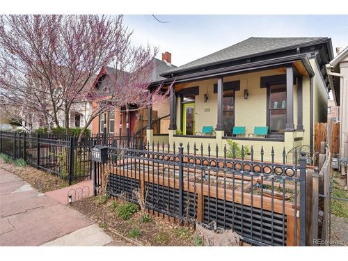 3313 Curtis St, Denver, CO, 80205-2756 | Card Image