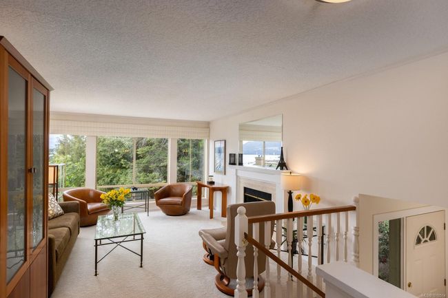 927 - 6880 Wallace Dr, Townhouse with 2 bedrooms, 3 bathrooms and 2 parking in Brentwood Bay BC | Image 9