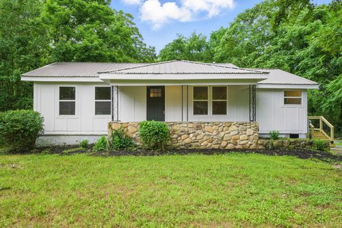 8427 Springfield Rd, Soddy Daisy, TN, 37379-4257 | Card Image
