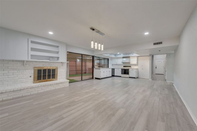 6108 Jennings Dr, House other with 3 bedrooms, 2 bathrooms and null parking in The Colony TX | Image 4