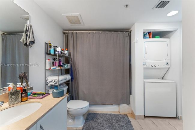 APT-5006 - 1750 N Bayshore Dr, Condo with 1 bedrooms, 1 bathrooms and null parking in Miami FL | Image 18