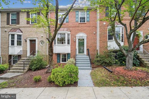 6760 Cardinal Woods Ct, LORTON, VA, 22079-1355 | Card Image