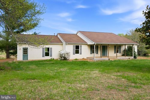 4004 Indian Run Rd, Amissville, VA, 20106-1766 | Card Image