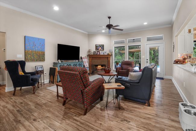 18551 Lazy Ln, House other with 5 bedrooms, 4 bathrooms and null parking in Flint TX | Image 8
