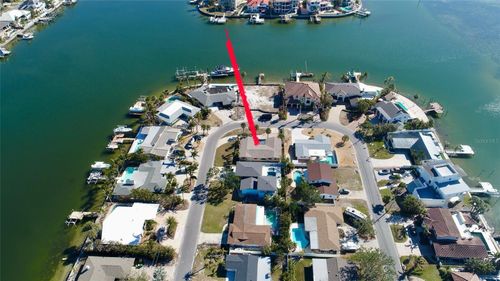 2015 Dolphin Blvd S, ST PETERSBURG, FL, 33707-3811 | Card Image