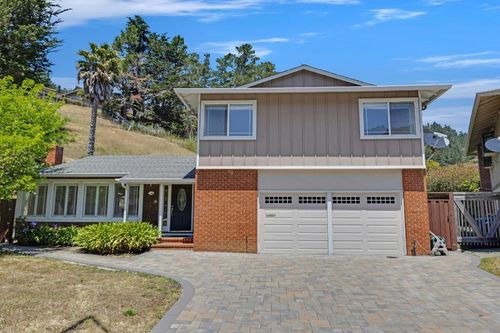 10 Banff Way, Pacifica, CA, 94044-3839 | Card Image