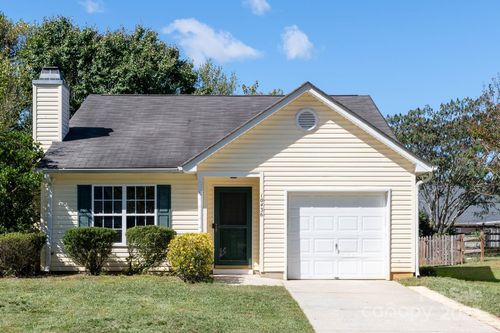 10436 Gold Pan Rd, Charlotte, NC, 28215-8638 | Card Image