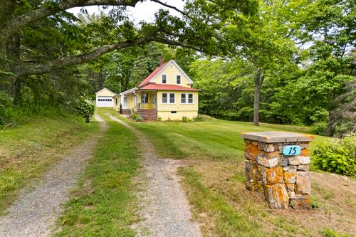 15 Lakeview Rd, Boothbay Harbor, ME, 04538-1764 | Card Image