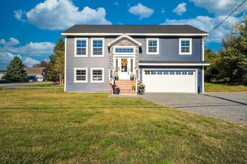 13691 Highway 1, Hants Border, NS, B0P1P0 | Card Image