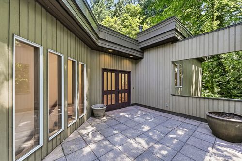 4200 W Lake Sammamish Pkwy Se, Bellevue, WA, 98008-5954 | Card Image