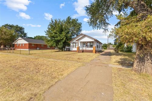 322 S 13th Street, Clinton, OK, 73601 | Card Image