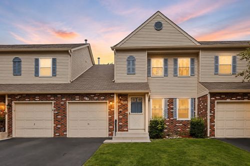 931 Perry Dr, Algonquin, IL, 60102-4503 | Card Image
