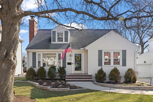 151 East Rd, Glen Ellyn, IL, 60137-5405 | Card Image