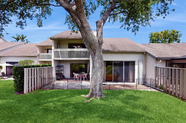 527 Deer Creek Wildwood Ln E, Condo with 4 bedrooms, 3 bathrooms and null parking in Deerfield Beach FL | Image 25