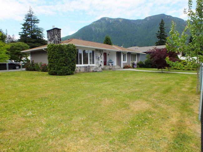 538 3rd Avenue, House other with 4 bedrooms, 3 bathrooms and 8 parking in Hope BC | Image 36