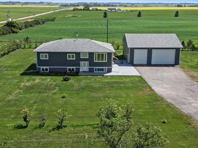 243077 Range Road 255, House detached with 5 bedrooms, 3 bathrooms and 12 parking in Wheatland County AB | Image 1