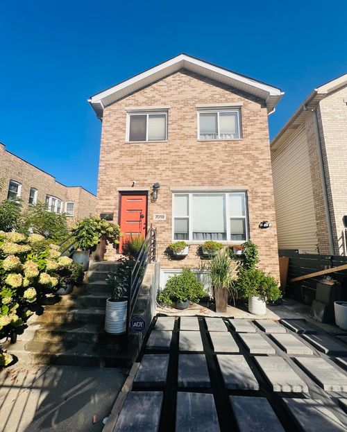 7019 S Union Ave, Chicago, IL, 60621-2417 | Card Image