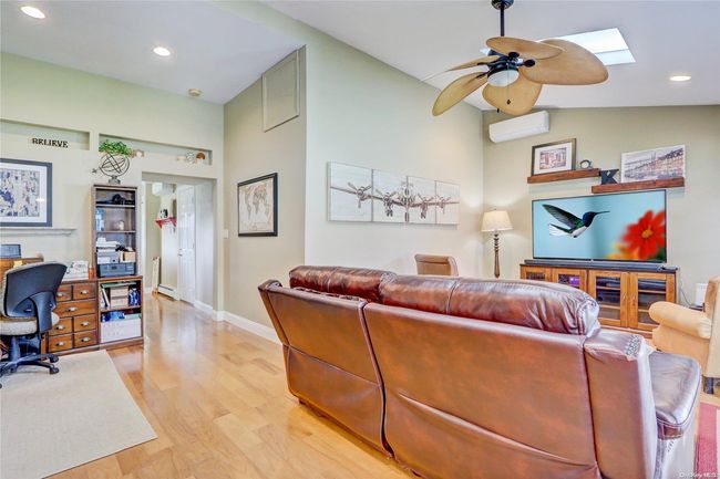 2 Tangle Ln, House other with 4 bedrooms, 3 bathrooms and null parking in Wantagh NY | Image 10
