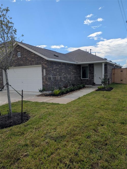 9039 Marbled Duck Dr, Baytown, TX, 77521 | Card Image