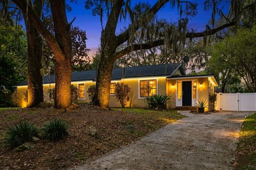 110 E Lauren Ct, FERN PARK, FL, 32730-2218 | Card Image