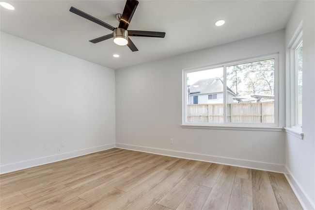 Secondary bedroom on first floor | Image 23