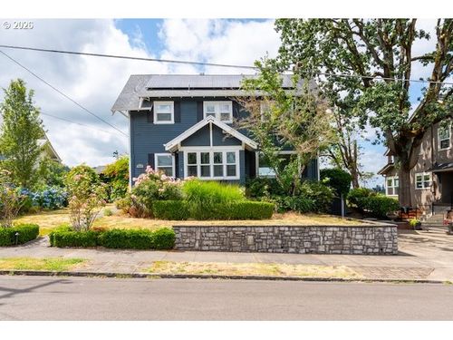 909 Center St, Oregon City, OR, 97045-1952 | Card Image