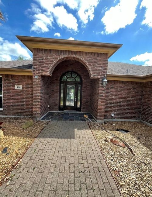 4621 Valor Dr, Corpus Christi, TX, 78413-4462 | Card Image