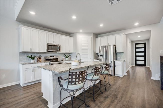 Nice bright kitchen | Image 9