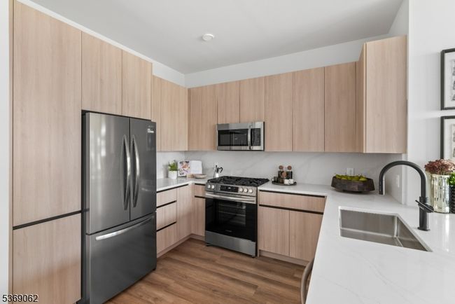 18 Park Ave, Home with 3 bedrooms, 2 bathrooms and null parking in Old Tappan NJ | Image 18