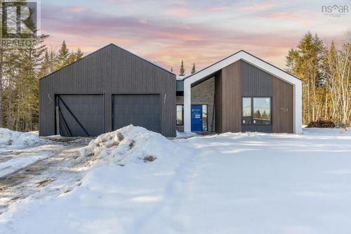 5019 Zaffre Dr, Middle Sackville, NS, B4E0X3 | Card Image