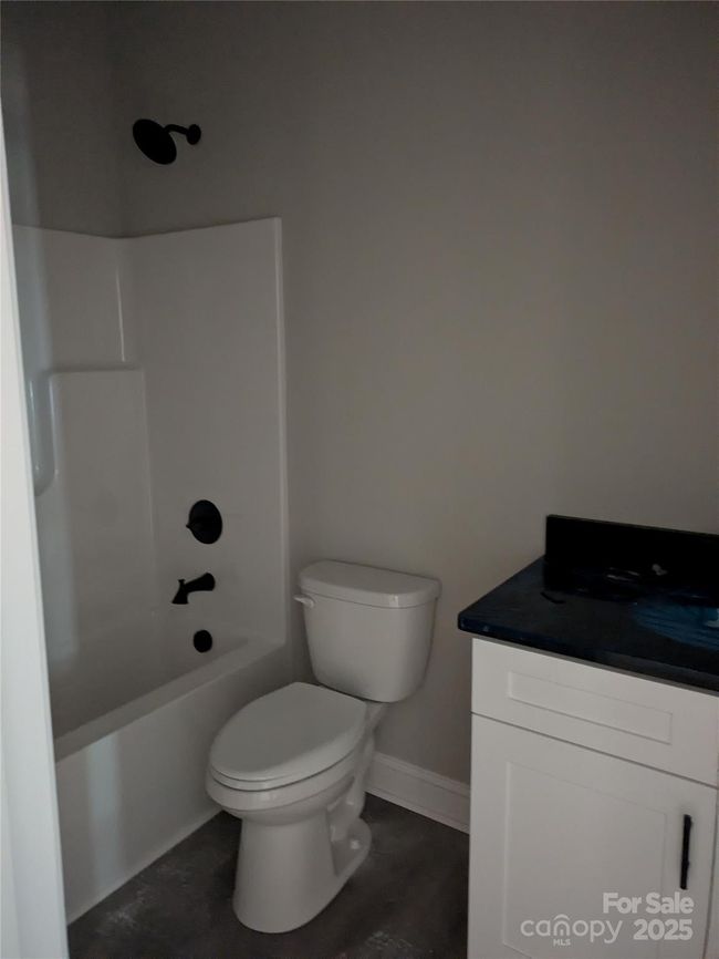 Bathroom | Image 7