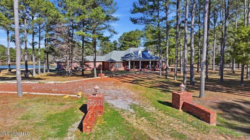 123 Lakeshire Cv, Canton, MS, 39046-5339 | Card Image
