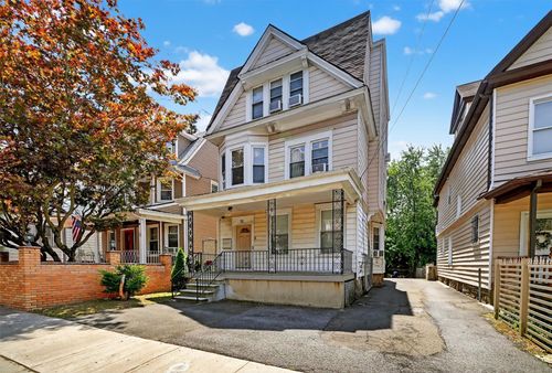 28 Ludlow St, Yonkers, NY, 10705-2584 | Card Image