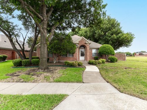 4252 Winding Brook Dr, Plano, TX, 75093-6901 | Card Image