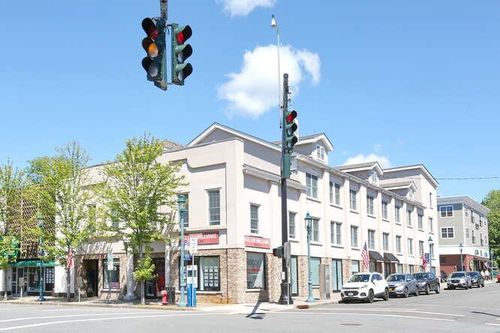 unit-204-21 E Central Ave, Pearl River, NY, 10965-2358 | Card Image