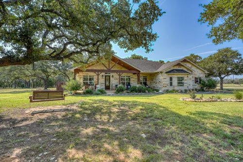 105 Buffalo Bend Trl, Lampasas, TX, 76550-3673 | Card Image