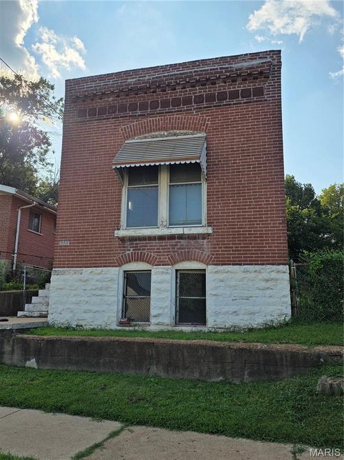 6223 Pennsylvania Ave, Saint Louis, MO, 63111-2560 | Card Image
