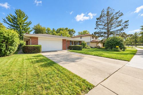 1723 E Maya Lane, Mount Prospect, IL, 60056 | Card Image