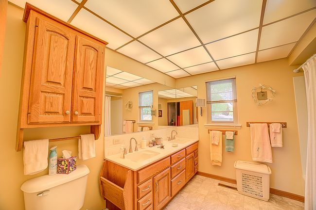 406 E Fine St, House other with 3 bedrooms, 2 bathrooms and 5 parking in Ashkum IL | Image 25