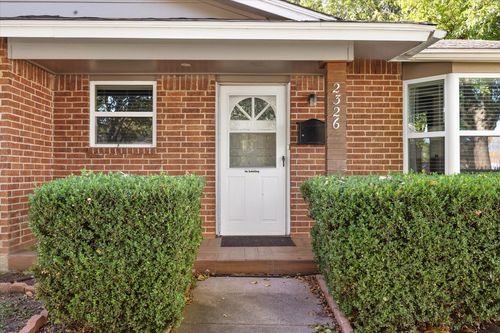 2326 Stanford St, Garland, TX, 75041-2558 | Card Image