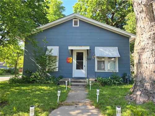 422 W 9th St, Pittsburg, KS, 66762-3735 | Card Image