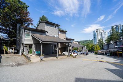 286 Balmoral Pl, Townhouse with 3 bedrooms, 1 bathrooms and 1 parking in Port Moody BC | Image 1