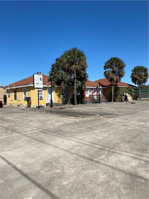 ste-b-10530 Padre Island Dr, Corpus Christi, TX, 78418-3434 | Card Image