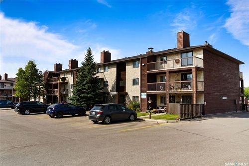 202-31 Rodenbush Drive, Regina, SK, S4R8C7 | Card Image