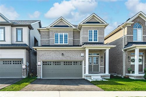 152 Nottingham Rd, Barrie, ON, L9S | Card Image