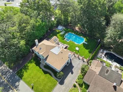 1503 Woodacres Dr, Mountainside, NJ, 07092-1729 | Card Image