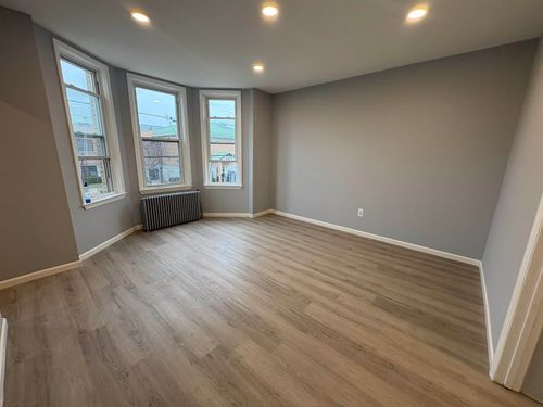 2-1811 Summit Ave, Union City, NJ, 07087-2022 | Card Image