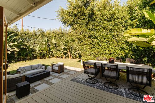 1163 Nelrose Ave, Venice, CA, 90291-5046 | Card Image